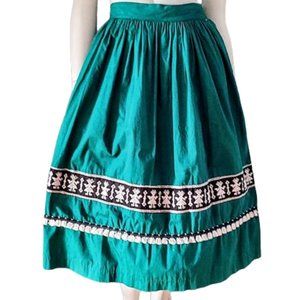 1950s Vintage Green Cotton Very Full Skirt With Novelty Trim And Tassels W 30"